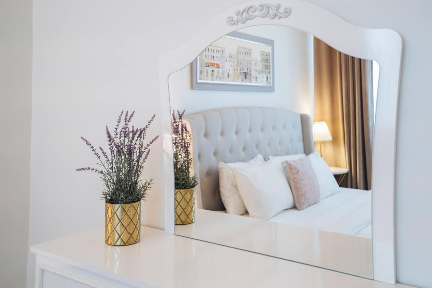 Charming Warm Suite With Amazing Views Of The City Dubai Esterno foto