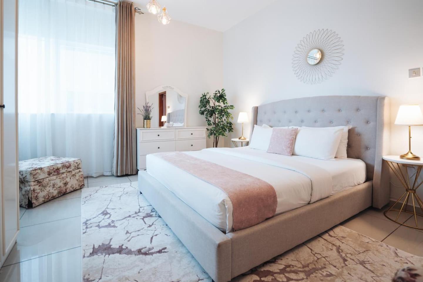Charming Warm Suite With Amazing Views Of The City Dubai Esterno foto