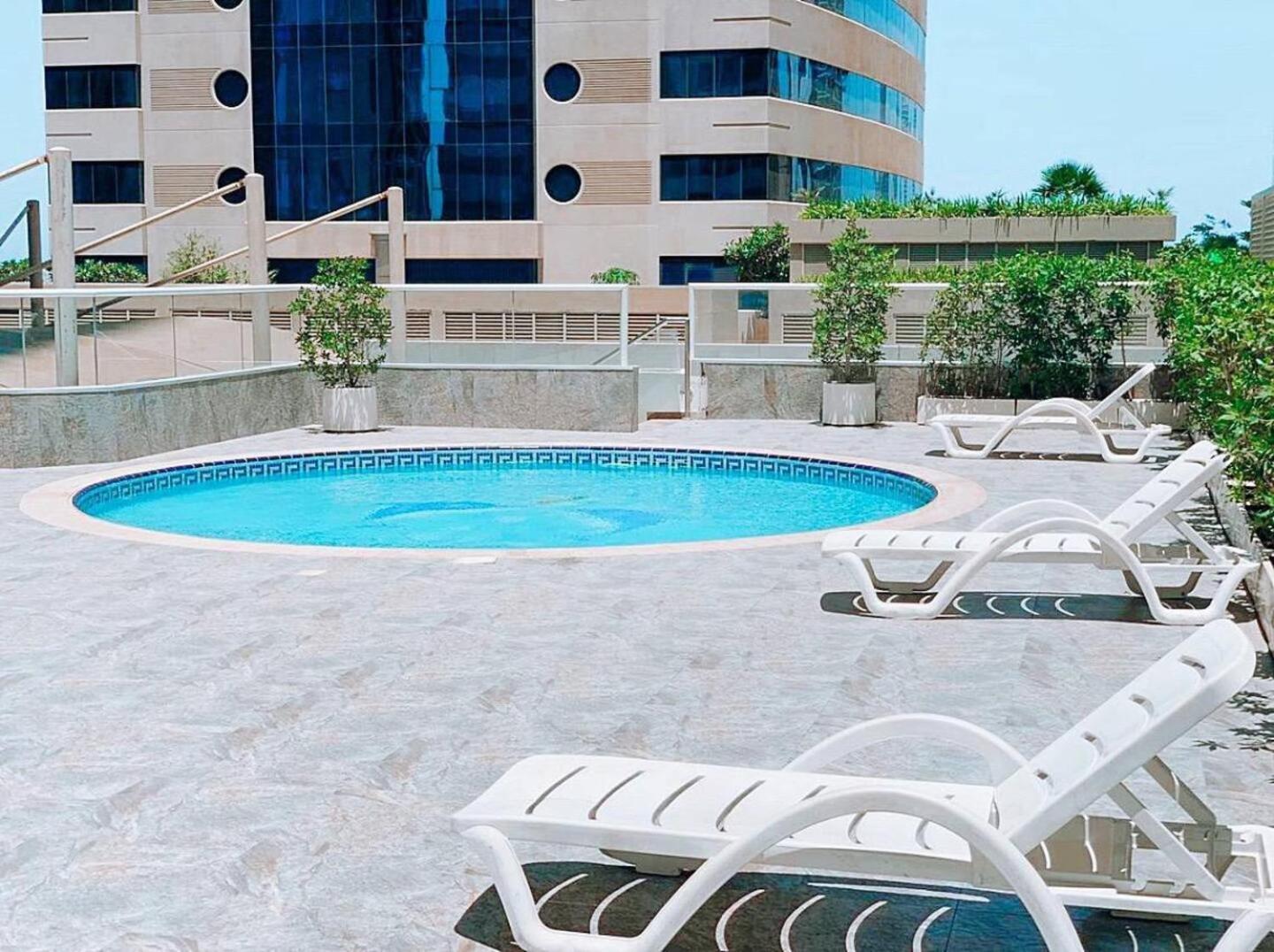 Charming Warm Suite With Amazing Views Of The City Dubai Esterno foto