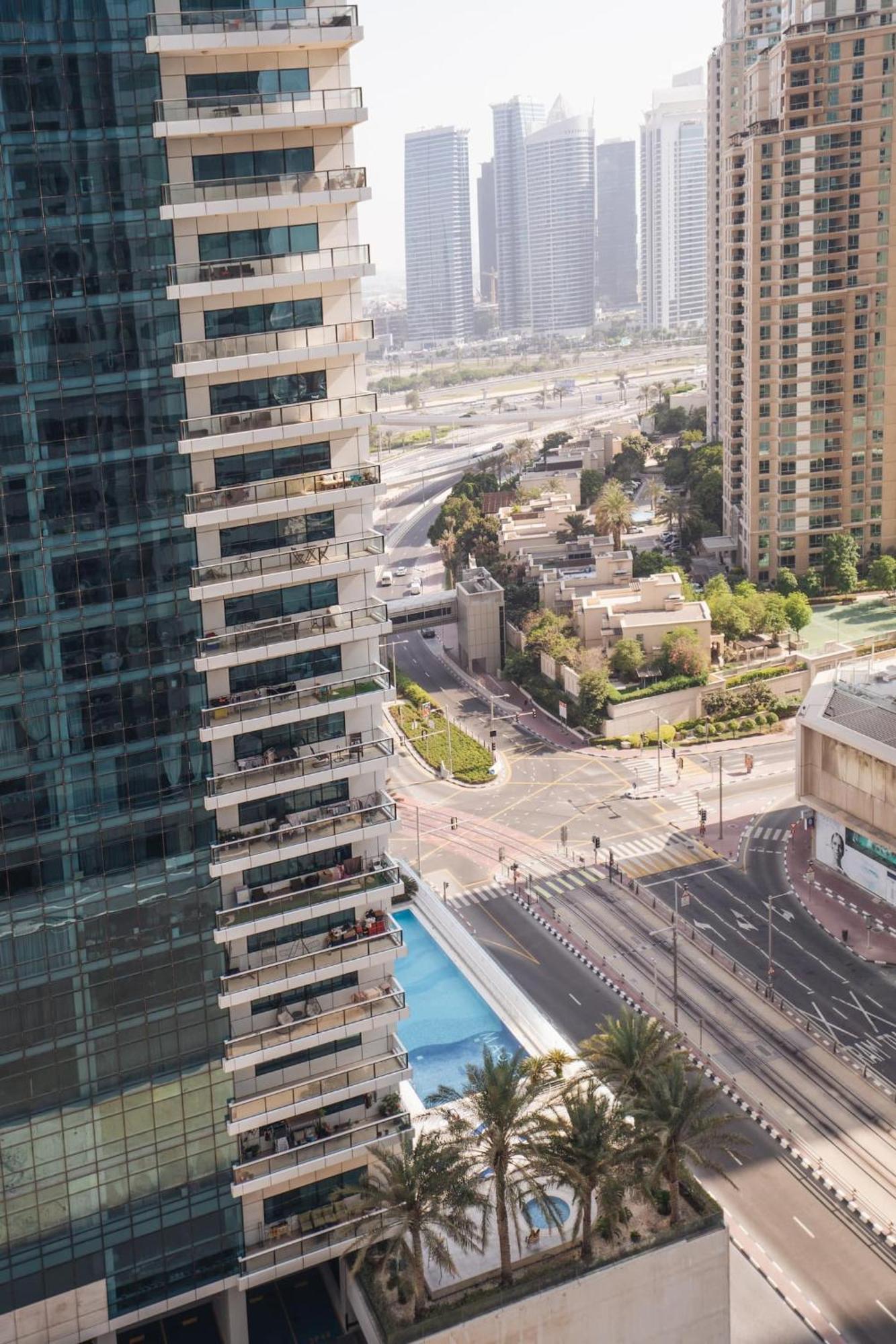 Charming Warm Suite With Amazing Views Of The City Dubai Esterno foto